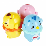 Kurczak ruchomy naciskany 8cm MC